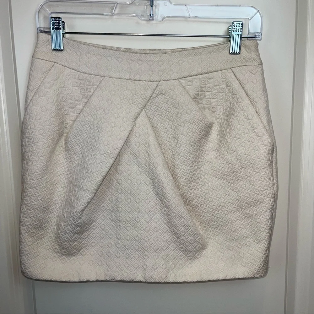 Forever 21 Ivory Textured Mini Skirt Sz XS